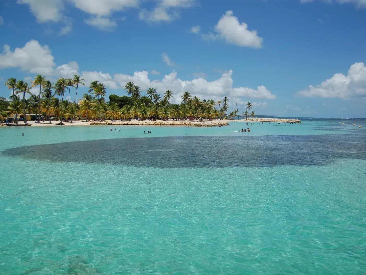 Plage de La Caravelle, Sainte-Anne
